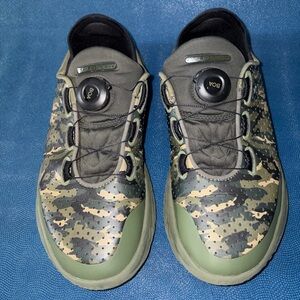 Under Armour UA SlipSpeed Camo unisex training shoes men size 8/women 9.5